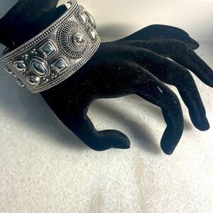 True bracelet silver tone cuff Celtic Wonder Woman fashion jewelry